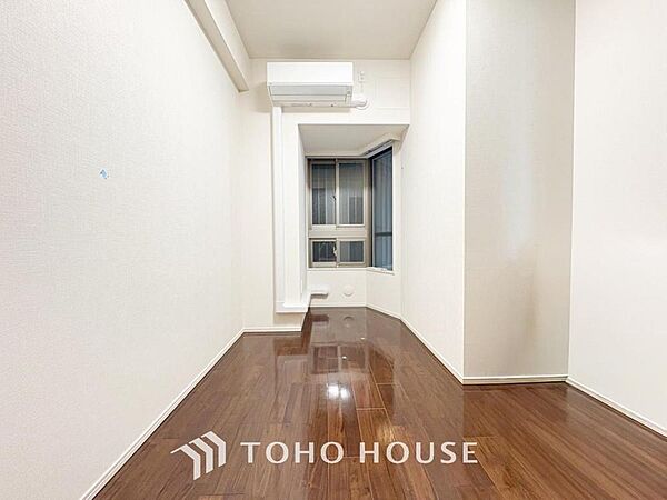 これからの新しいお部屋。ここにはどんな家具を置こう?自分好みのインテリアを考える時間も楽しいですね。