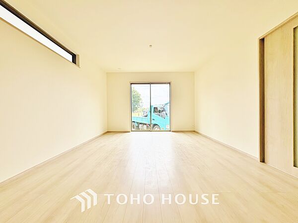 造りこんだ空間演出の妙が生み出す光と質のハーモニーはこの住宅のクオリティの良さを実感させてくれます。
