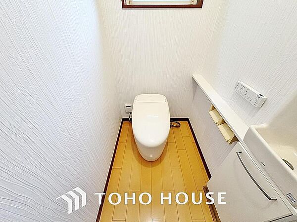 お掃除もラクラクな節水型トイレを設置