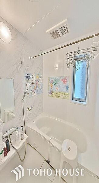 心地よいバスタイムを演出する浴室はゆとりあるサイズを採用。※居住中