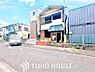 周辺：(※古屋解体後建)街並みの風景に包み込まれながら、瀟洒な印象も湛えて佇む邸宅を建築いたします。