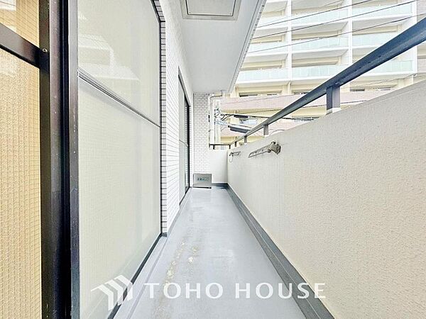 夜空の煌めきや、室内への通風や採光へ一役。ガーデニング等も充分に楽しめる広さを確保しております。