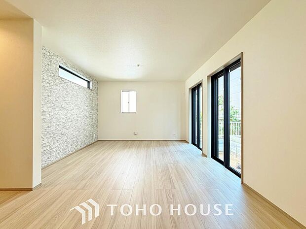 家族皆が集まる場所だからこそ、一番明るく使い勝手のいい空間に仕上げております。大切な人と沢山の思い出をこの空間で作りませんか。本日見学可能です。