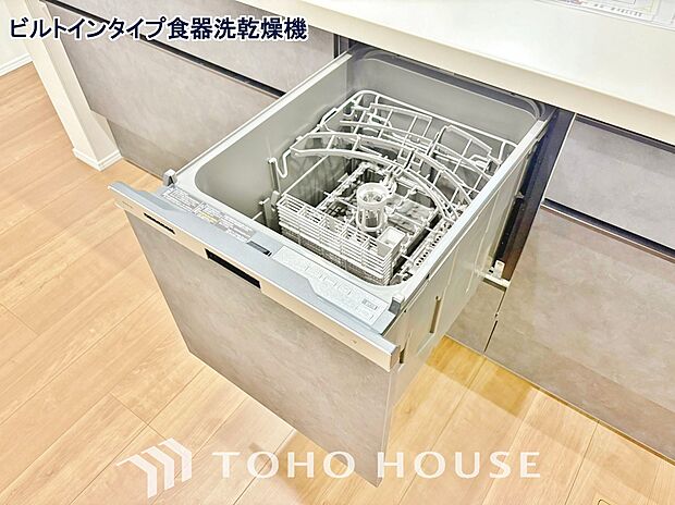 通常の手洗いでは使用出来ない高温のお湯や高圧水流を使う事により汚れを効果的に落とすことができます。