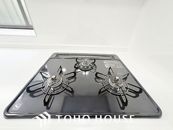 毎日料理をする、料理が好き、家族が多くて量を作る必要がある、等の方々にとっては必須の3口コンロ。