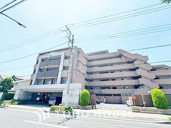 贅沢といえるほどの豊かな居住性と、プライドを満たすクオリティが見事に調和した住空間。