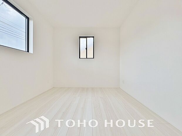 室内のサッシにはペアガラスを採用、高い断熱性による省エネと結露対策に有効です。