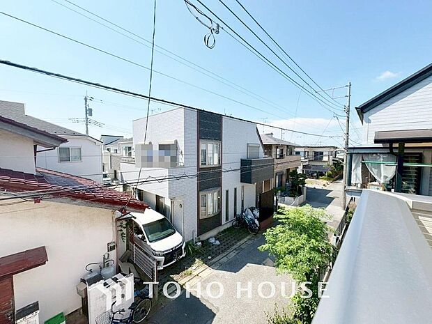 その豊かな眺望にふさわしい空間には、通風・採光にも優れ、心地よい光と風があふれています。