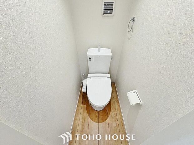 お掃除もラクラクな節水型トイレを設置