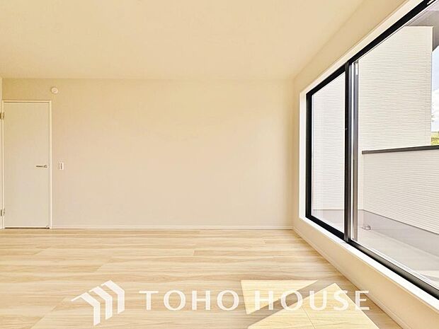 白を基調とした室内は、明るい住空間を造り出すだけでなく、清潔感をもたらしてくれます。