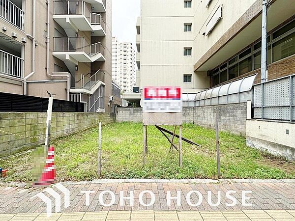 季節感を演出する多彩な樹木と豊かな彩りが重なり、心地よい場所となることでしょう。