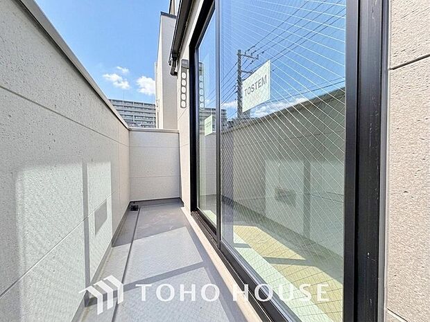手を伸ばせば、ふれることが出来そうな環境が、そのままインテリアになったような印象です。
