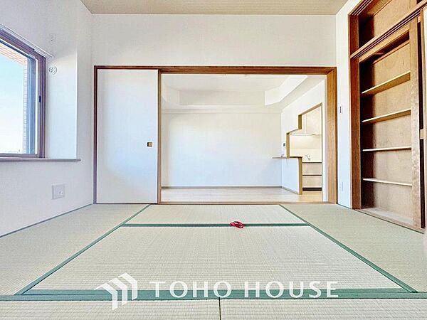 日本で生まれた世界に誇る文化の一つ、和み室の畳がある幸せを満喫して頂けます。