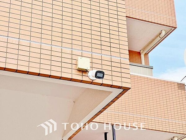 正面玄関や勝手口、車庫など 空き巣犯への威嚇の効果もあり、来客者や不特定のセールス、勧誘などを家の中から確認できます。