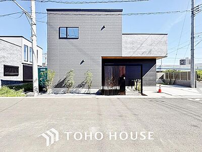 外観:おしゃれな雰囲気や自然の潤い、親しみやすさといった個性を、街に新たな価値を齎し続けることでしょう。 外観:おしゃれな雰囲気や自然の潤い、親しみやすさといった個性を、街に新たな価値を齎し続けることでしょう。