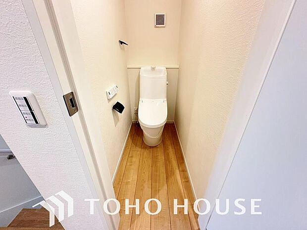 お掃除もラクラクな節水型トイレを設置