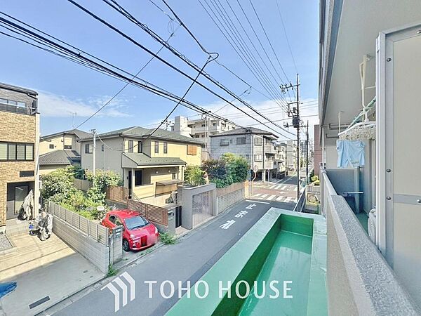その豊かな眺望にふさわしい空間には、通風・採光にも優れ、心地よい光と風があふれています。