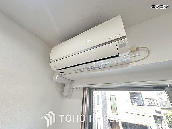エアコンは空気を汚さず場所も取らないので、お部屋を広く使えます。設置工事などの初期費用がカットできるのは嬉しいですね。