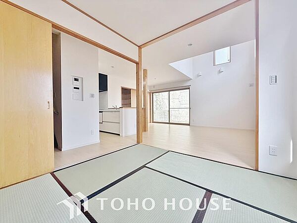 寛ぎの和空間は客間としての使い方は勿論、赤ちゃんや小さなお子様を遊ばせるスペースとしても重宝します。