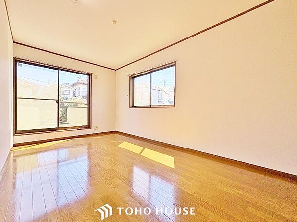 お家時間を穏やかに過ごせる寛ぎの空間です。居心地の良さを実感して頂けるお部屋となっております。