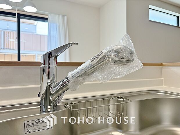 クリアな水が毎日使え、見た目にもスマートな浄水器一体型。