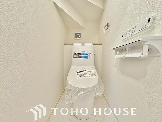 清潔な空間であって頂けますように、目に留まるだけではなく、汚れをふき取り易いフロアと壁紙をチョイス。