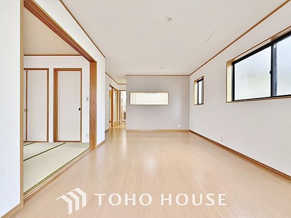 家族皆が集まる場所だからこそ、一番明るく使い勝手のいい空間に仕上げております。