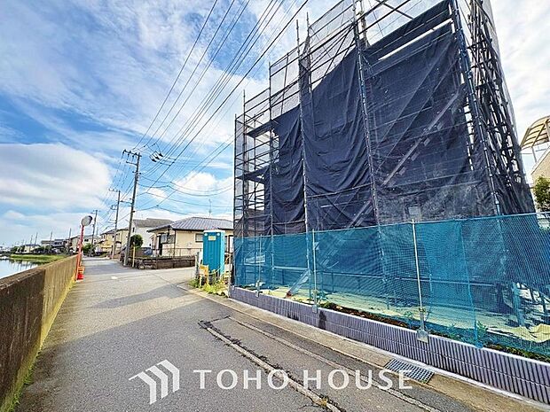 お客様の求める本当の“住み心地とは何なのか。そのための一手間一工夫を惜しみません。街並みや周辺の環境に呼応しながら、美しく、そして毎日の暮らし。