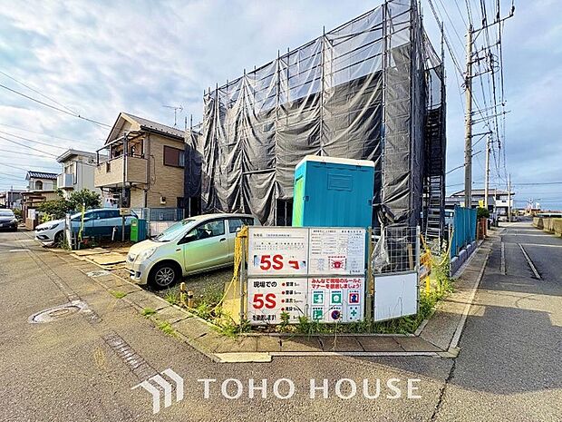 四季折々の変化を楽しめる心地よい場所。時間の経過と共に味わいが出る素敵な空間へ。