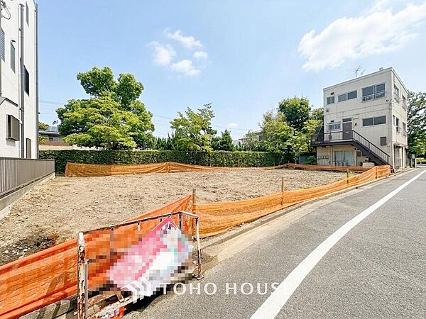 帰宅途中にショッピングやカフェを楽しんだり、利便性の良いこの地の生活は人々を魅了します。季節の流れを感じ、ゆったりとした一時を。時間の流れを取戻し、休日はスローライフを。