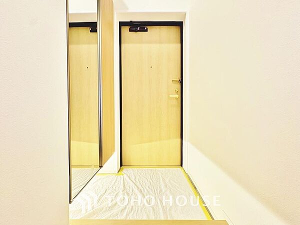 毎日みんなを見送り、そして迎え入れる場所だから。帰りたくなる家をテーマに設計した、自慢の玄関です。