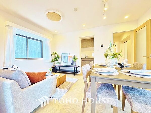 ここにはみんなが集い、食事と楽しい会話が始まる。そんな幸せを感じさせてくれる場所でありたい。