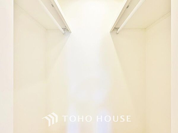 たっぷりと荷物が入るよう、ウォークインクローゼットを完備いたしました。