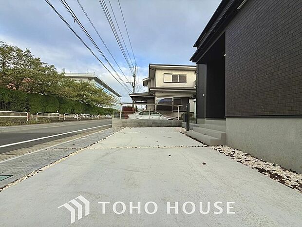 自転車やバイクなど、ゆとりのある敷地で置き場所に困ることはないでしょう。