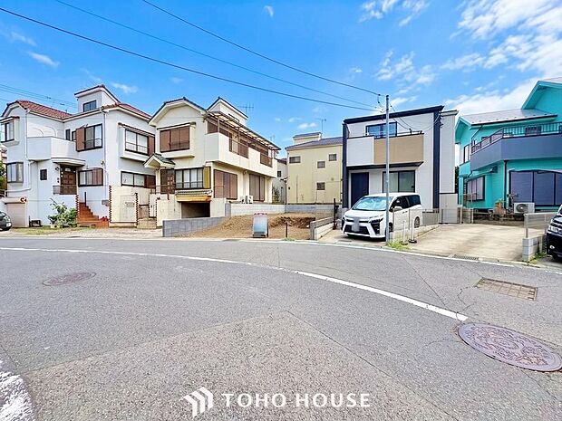 みんなが街探しのポイントにしているのは何。第1位は過半数が支持した納得の 「交通の利便性」続いて3割以上の人が「住環境」と「公園、緑地の充実」です。