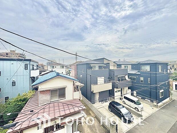 物件の陽当りや通風・仕様設備やお部屋の大きさの比較、近隣・周辺環境や街並みなど、資料には掲載していない情報が現地にはたくさんあります。 是非一度、現地をご確認ください。