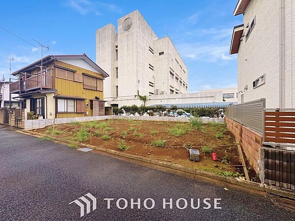 その豊かな眺望にふさわしい空間には、通風・採光にも優れ、心地よい光と風があふれています。