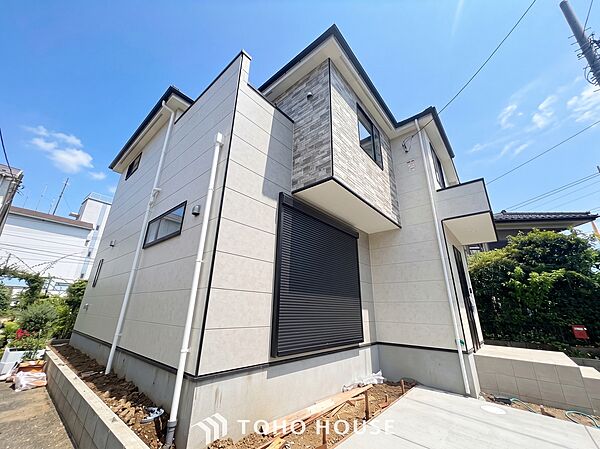 みんなが街探しのポイントにしているのは何？　第1位は過半数が支持した納得の 『交通の利便性』。続いて3割以上の人が『住環境』と『公園、緑地の充実』です。