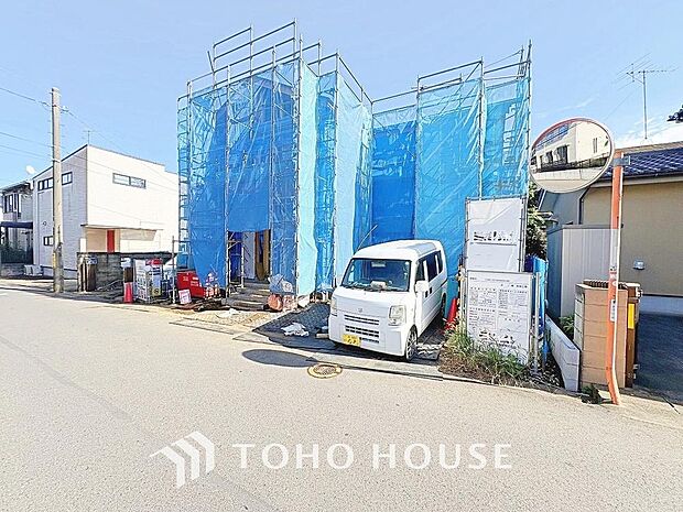 近隣の駐車場まで歩く必要がありません。 子どもや高齢者がいる世帯では駐車場から自宅までの距離が短い方が便利かつ、お荷物を運ぶ際にも距離が短い事で気軽に買い物を楽しめます。