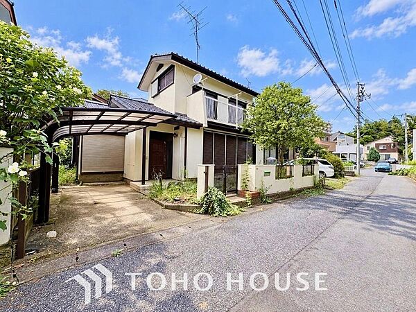 やわらかな陽光が差し込む、穏やかな住環境。理想の住まいづくりが叶います。家族の未来を描く、新しい暮らしの舞台に。