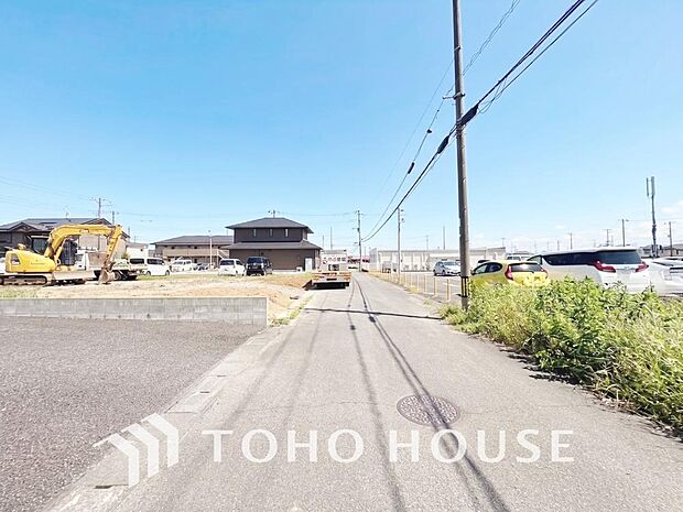 みんなが街探しのポイントにしているのは何? 第1位は過半数が支持した納得の 『交通の利便性』。続いて3割以上の人が『住環境』と『公園、緑地の充実』です。