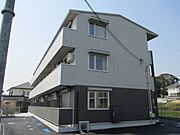 大村駅より徒歩9分 築5年8ヶ月 3階建の賃貸物件