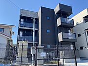 英賀保駅より徒歩5分 築1年1ヶ月 3階建の賃貸物件