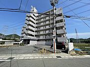 八家駅より徒歩25分 築29年10ヶ月 7階建の賃貸物件