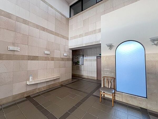 apartment 青森県八戸市内丸３丁目
地図を見る