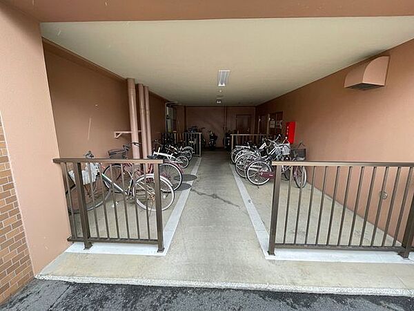 apartment 青森県八戸市内丸３丁目
地図を見る