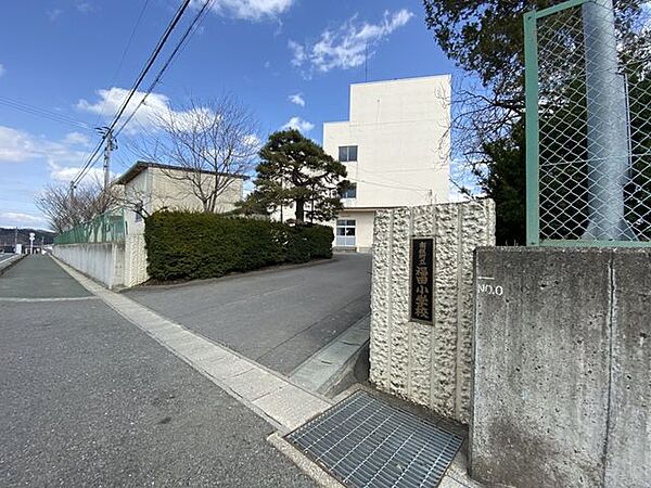 南部町立福地小学校 1640m