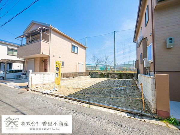 「都ヶ丘」バス停まで徒歩約4分！！枚方市駅までのアクセスも良好です。