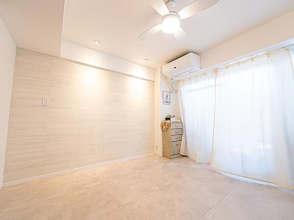 南向きのお部屋、明るい日差しが差し込む上質空間