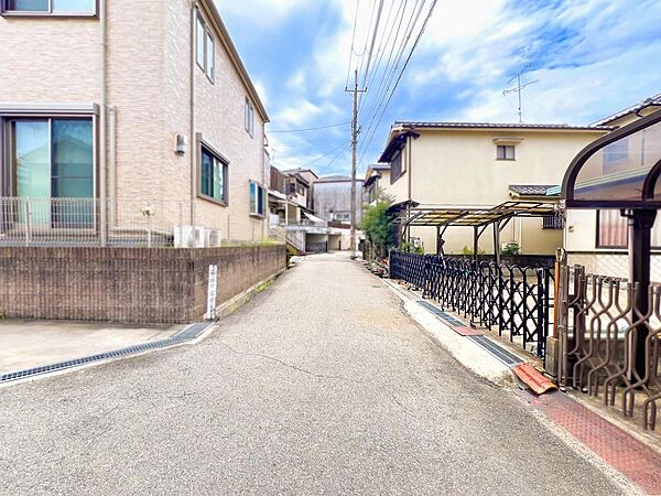 ◇前面道路約4.0mで、お車の出し入れもスムーズです。
